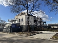 Gárdony Üzlethelyiség